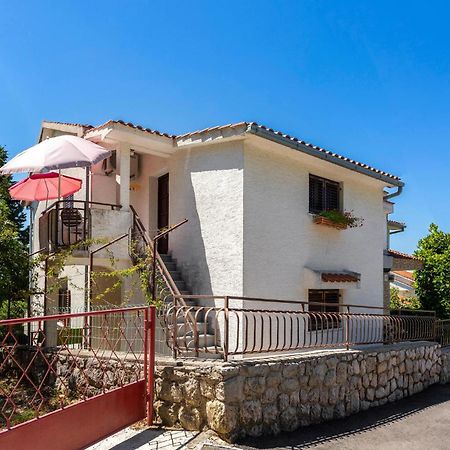Beautiful Apartment In Omisalj With Kitchen Exterior foto